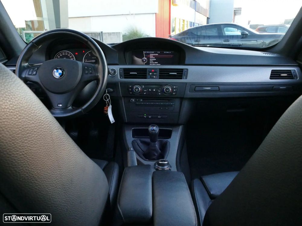 BMW 320 d Coupe - 35