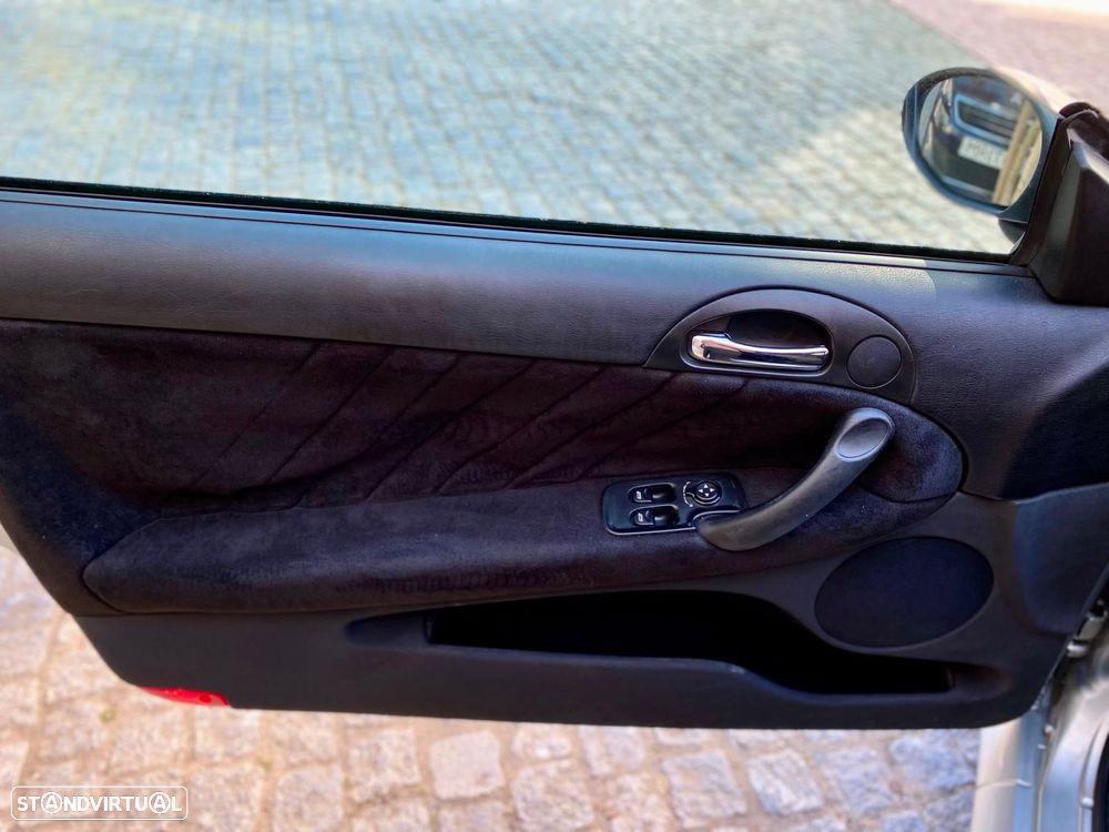 Alfa Romeo GT 1.9 JTD M-JET - 12