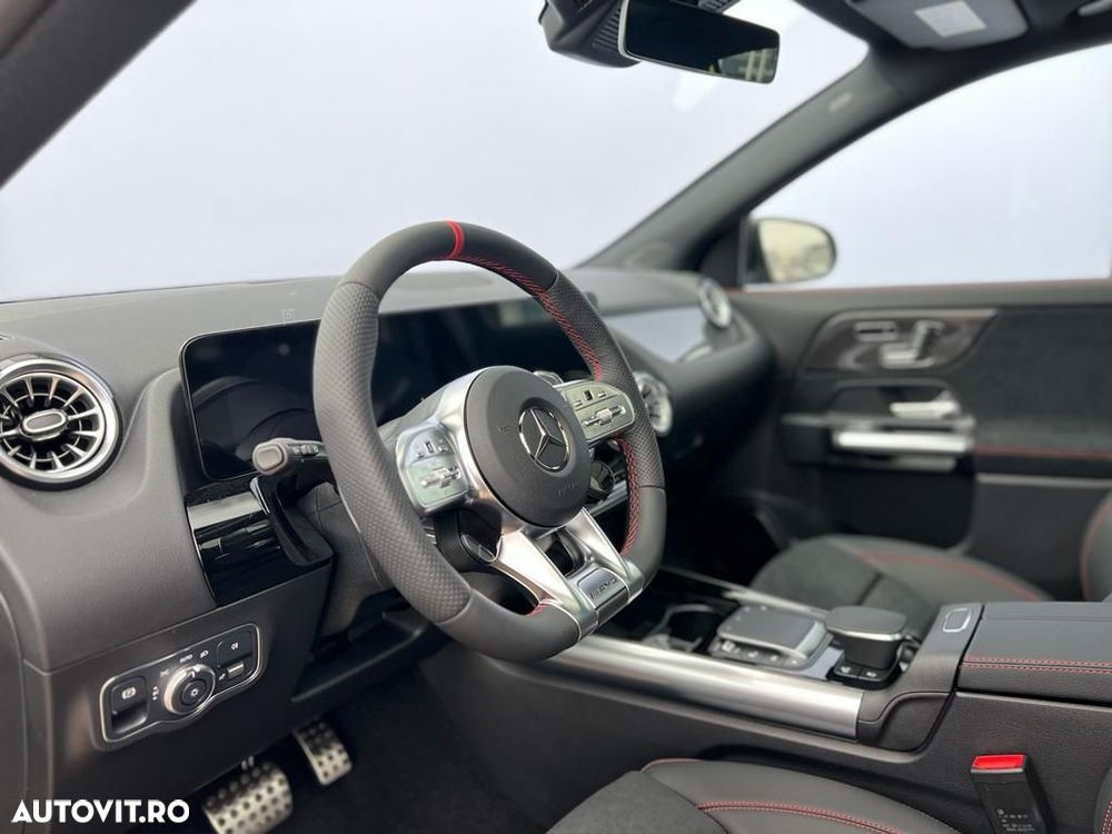 Mercedes-Benz GLA - 10