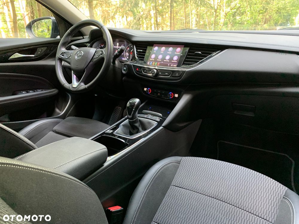 Opel Insignia - 11