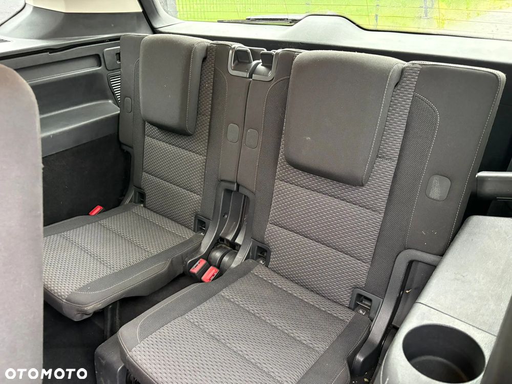 Volkswagen Touran 1.6 TDI SCR BlueMotion Technology DSG Comfortline - 21