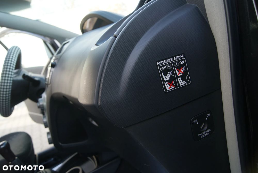 Toyota Yaris 1.0 Luna A/C - 17