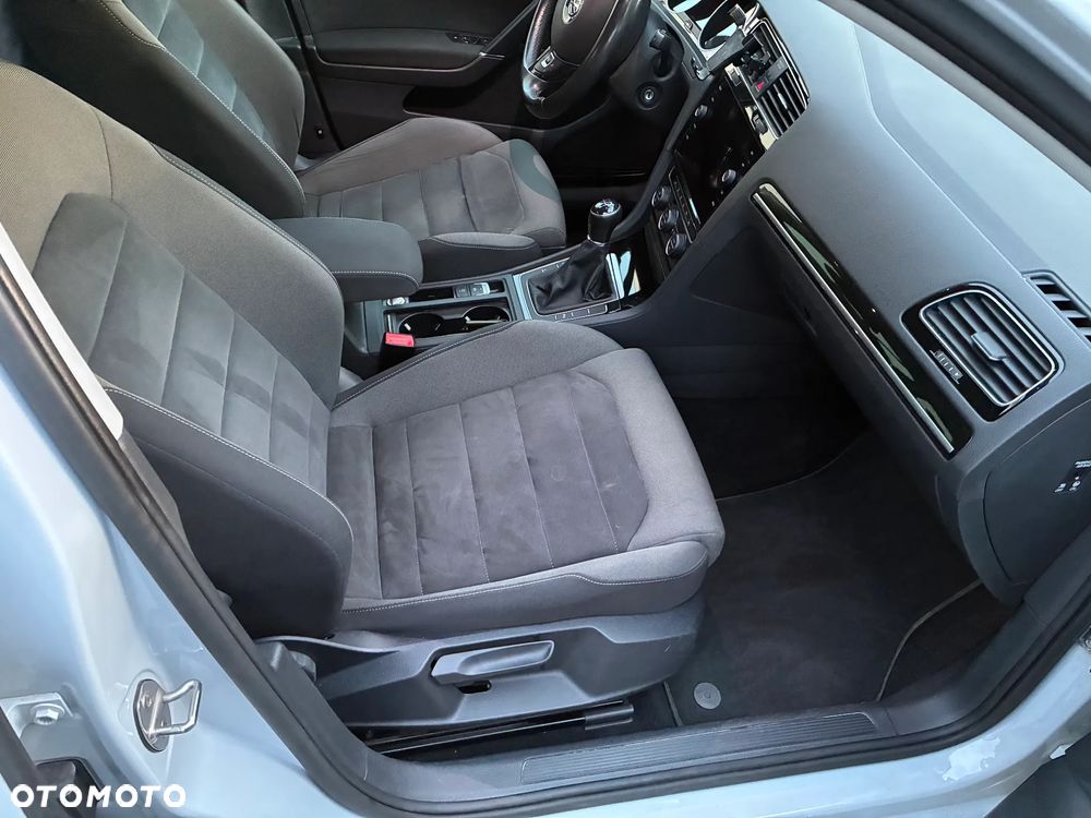 Volkswagen Golf 1.4 TSI BMT Highline - 27