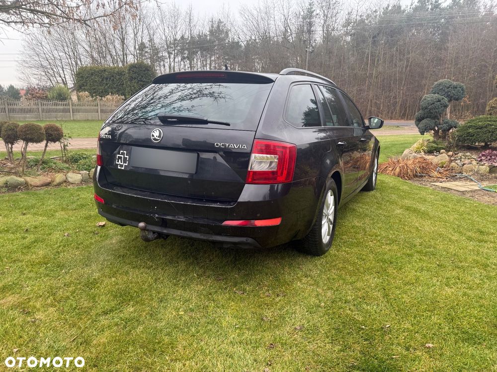 Skoda Octavia 2.0 TDI Elegance DSG - 8