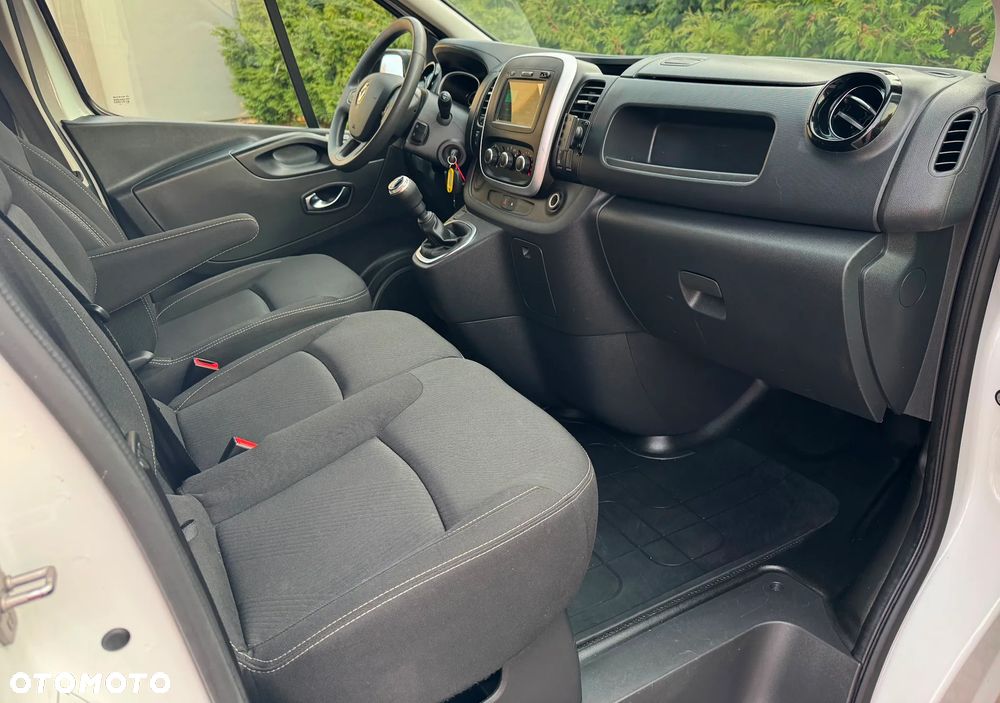 Renault TRAFIC - 9