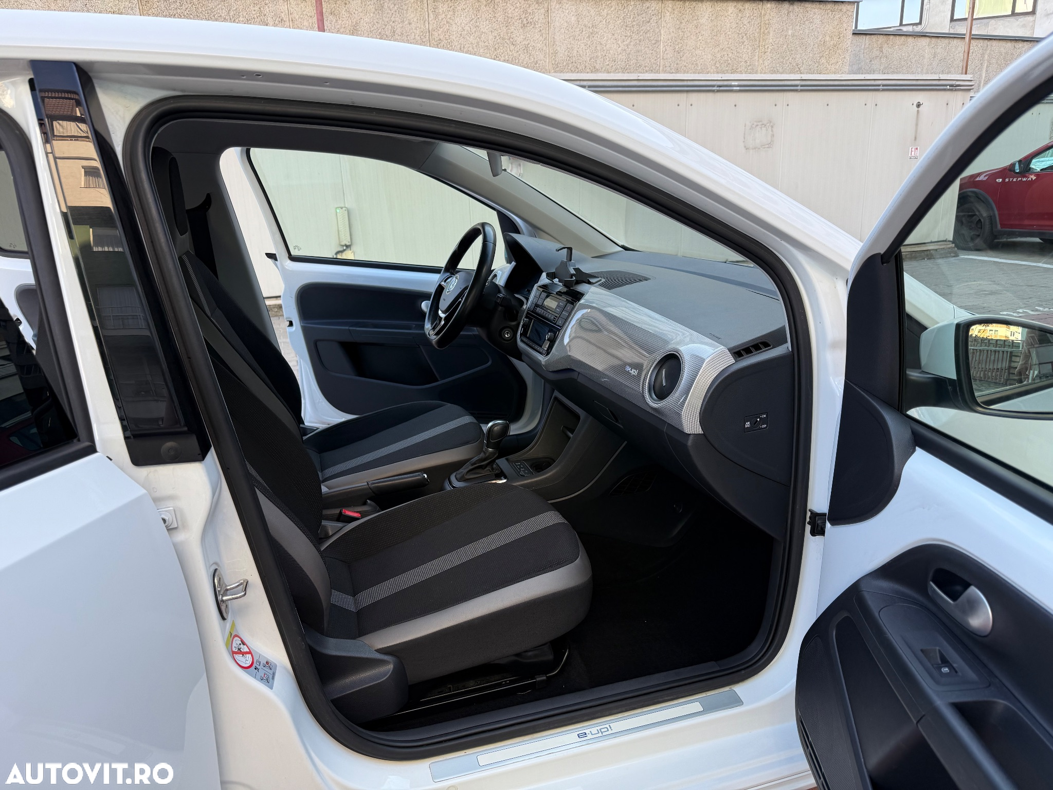 Volkswagen up! e-up! 32.3 kWh - 12