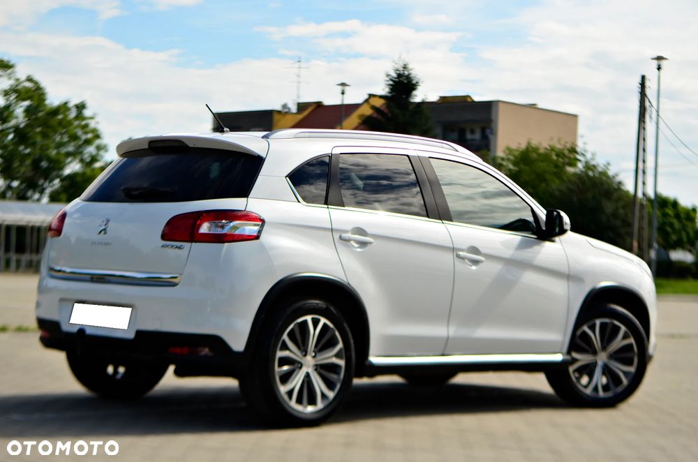 Peugeot 4008 - 10
