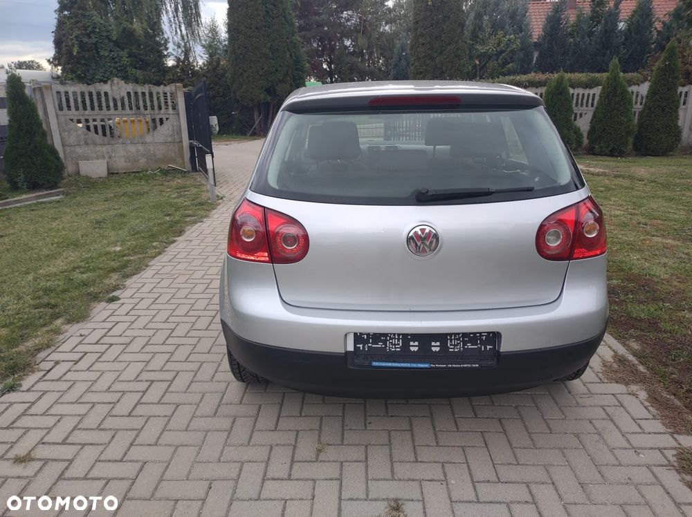 Volkswagen Golf - 8