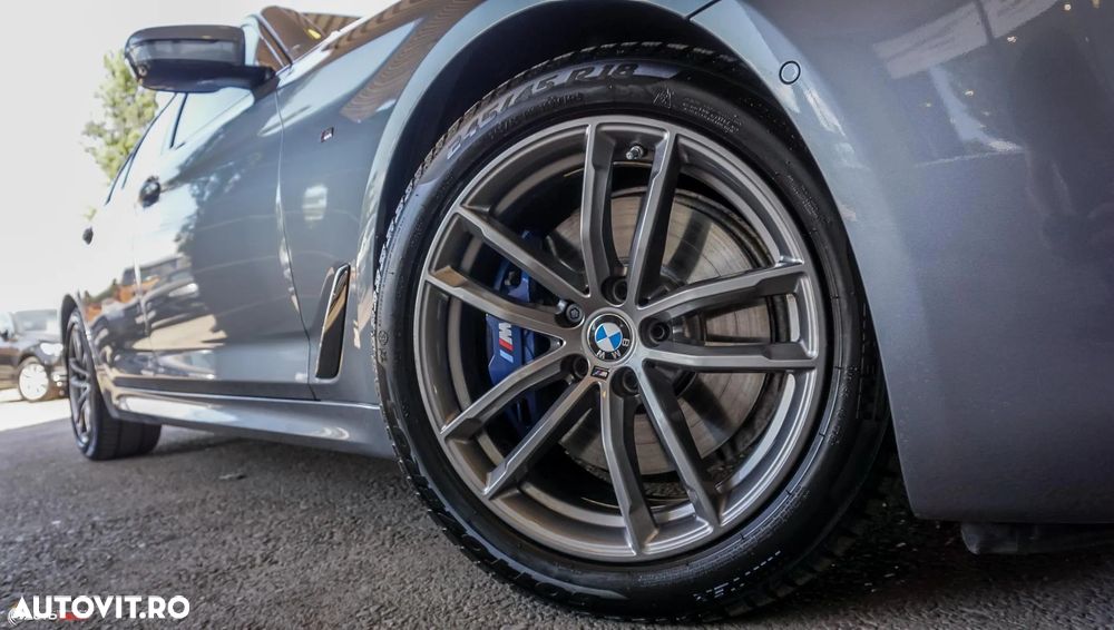 BMW Seria 5 530i xDrive AT - 35