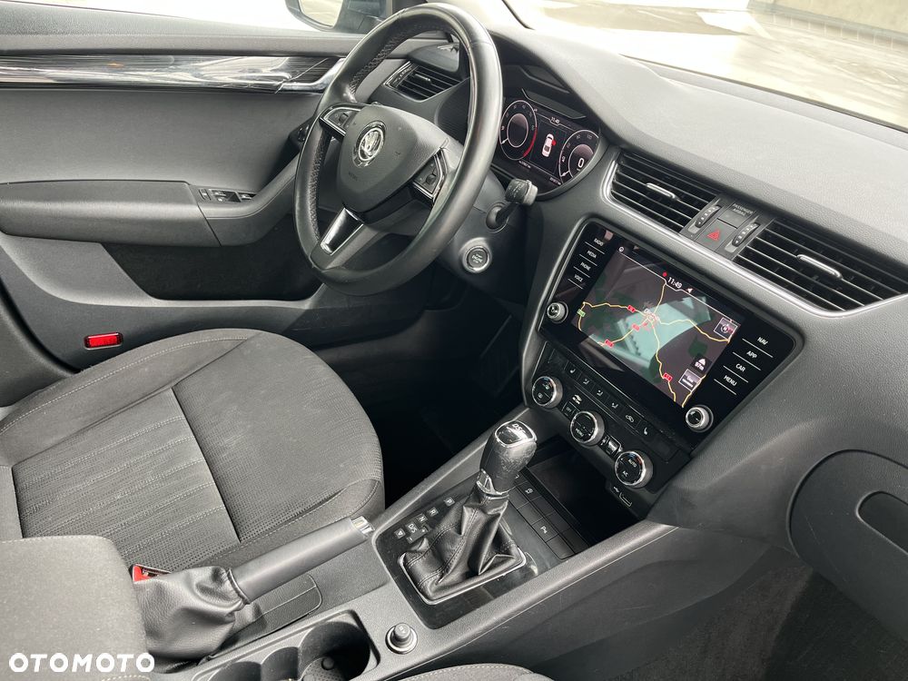 Skoda Octavia 2.0 TSI Style DSG - 28