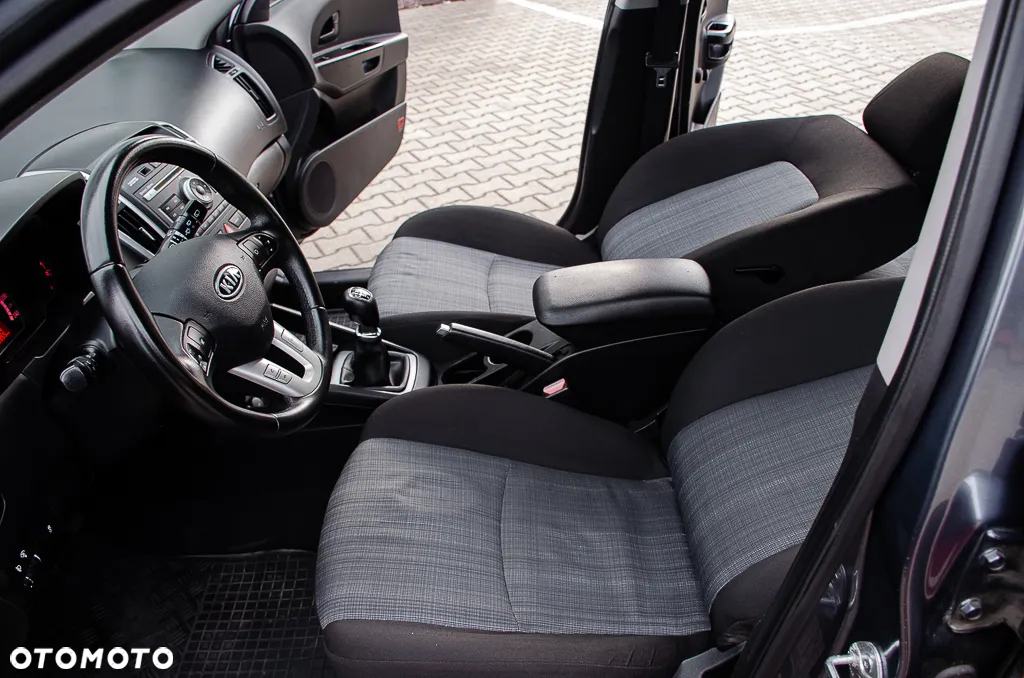 Kia Ceed 1.4 CVVT Attract - 6