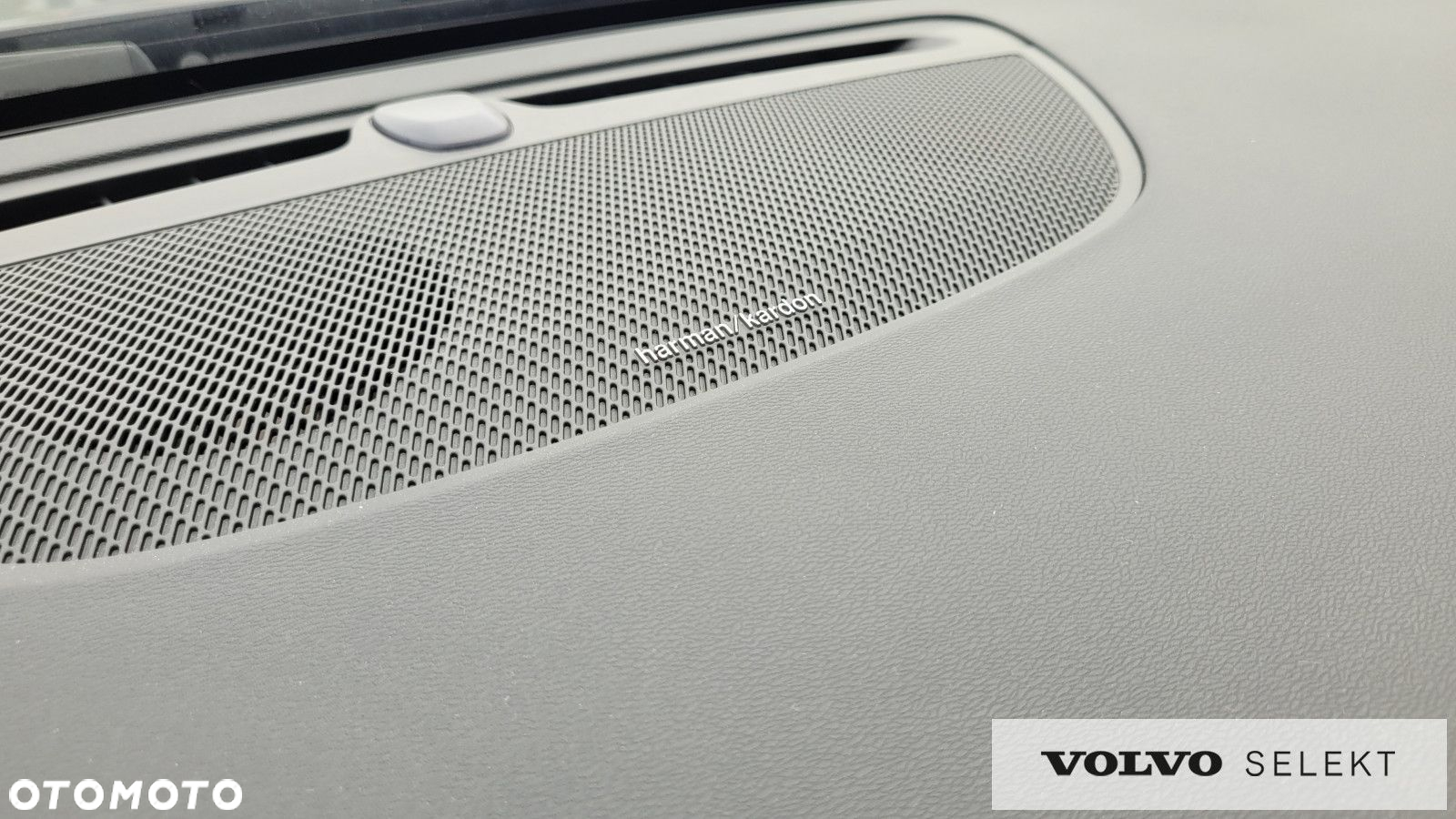 Volvo V60 Cross Country - 24