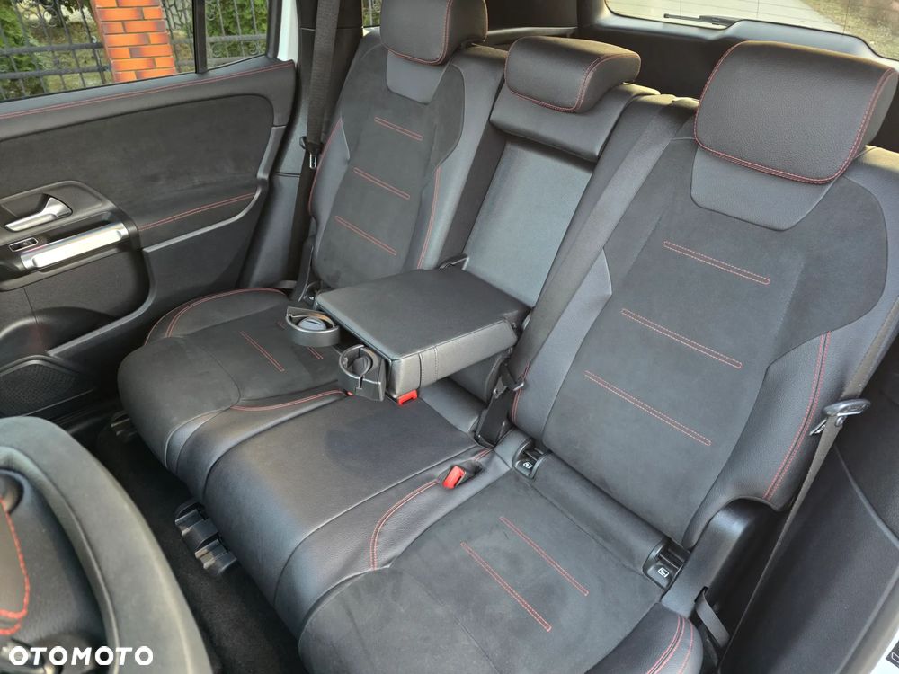 Mercedes-Benz GLB 200 d 4-Matic AMG Line 8G-DCT - 13