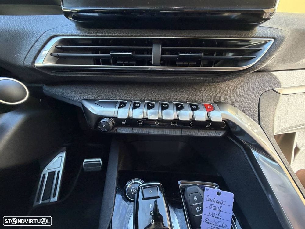 Peugeot 5008 1.2 PureTech GT EAT8 - 38