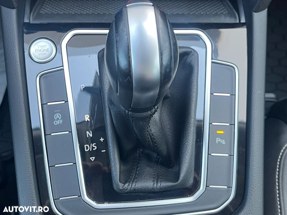 Volkswagen Passat 2.0 TDI DSG Highline - 19