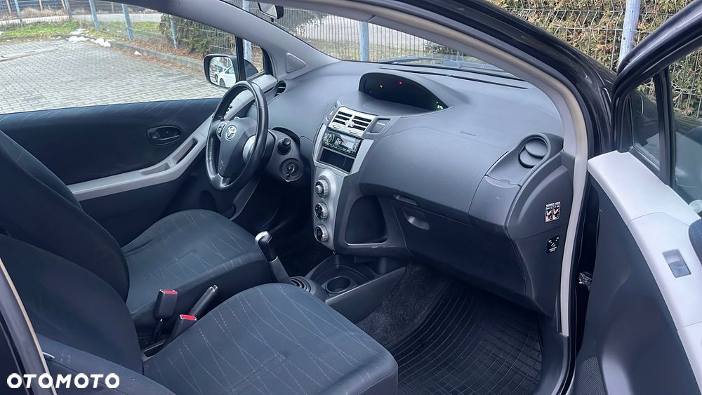 Toyota Yaris 1.0 VVT-i Style - 10