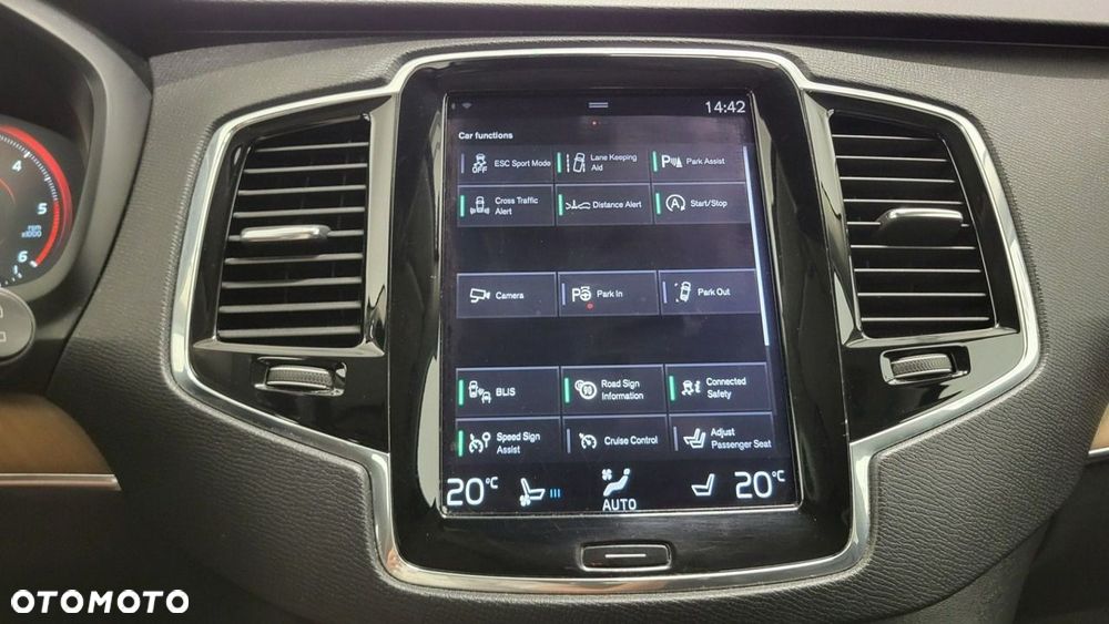 Volvo XC 90 - 21
