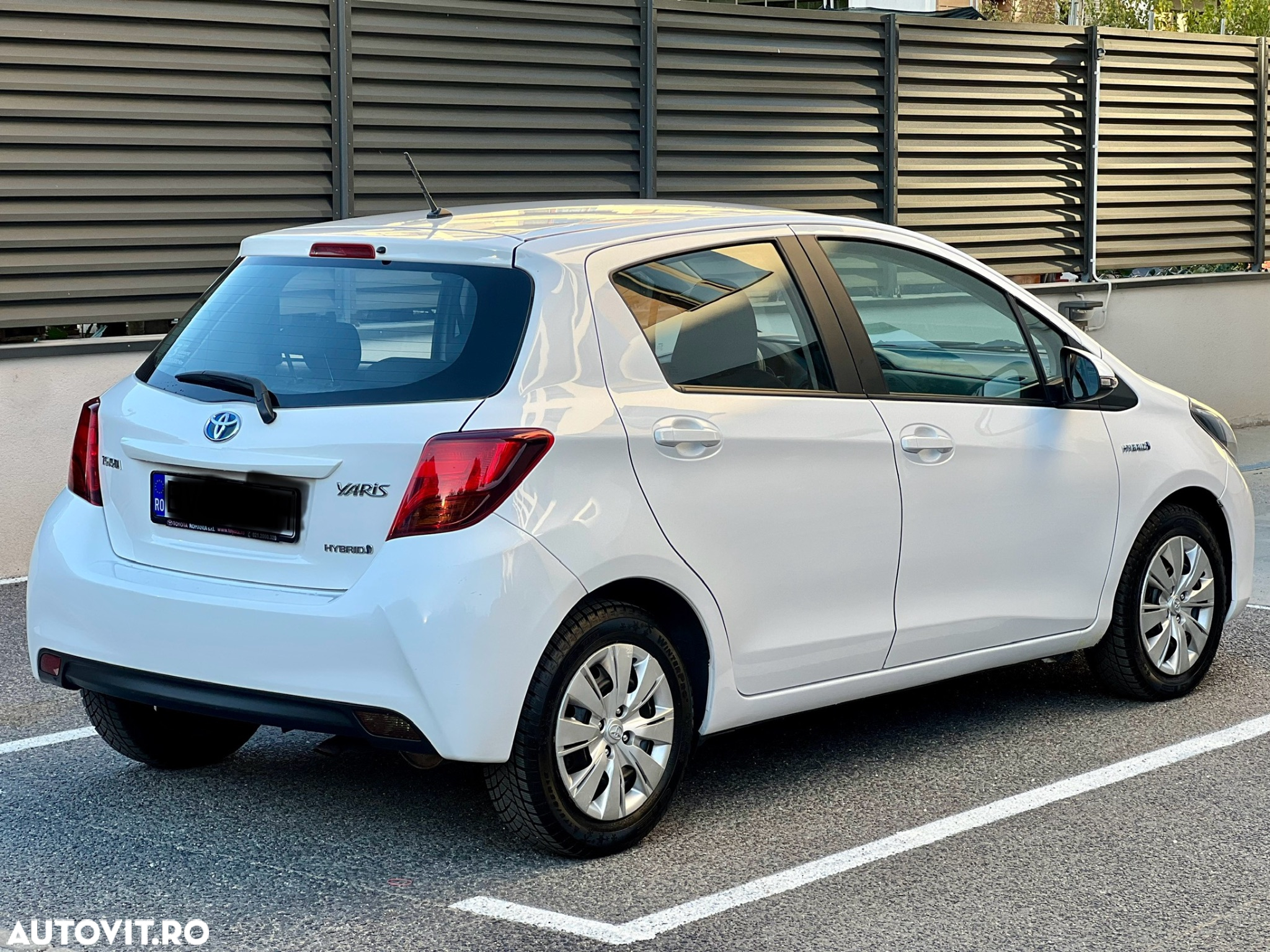 Toyota Yaris 1.5 VVT-i HSD Sol - 3