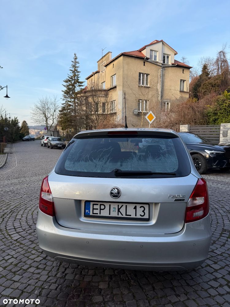 Skoda Fabia 1.4 16V Style - 6