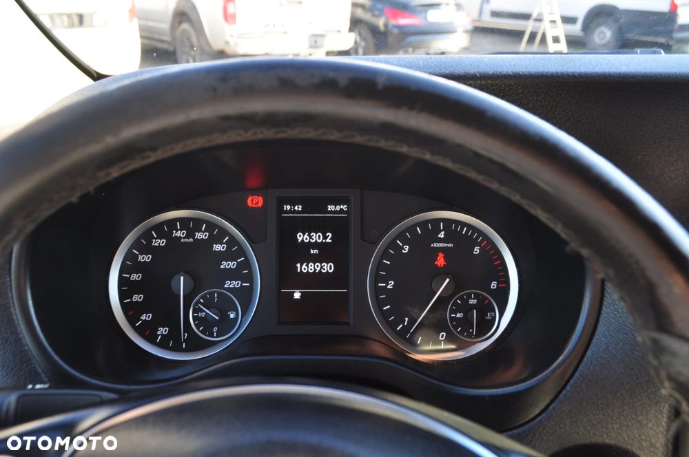 Mercedes-Benz Vito - 24