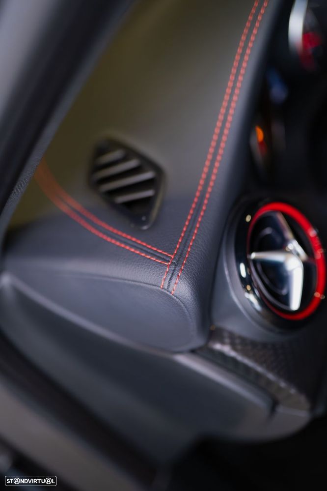 Mercedes-Benz A 45 AMG 4Matic Speedshift 7G-DCT - 21
