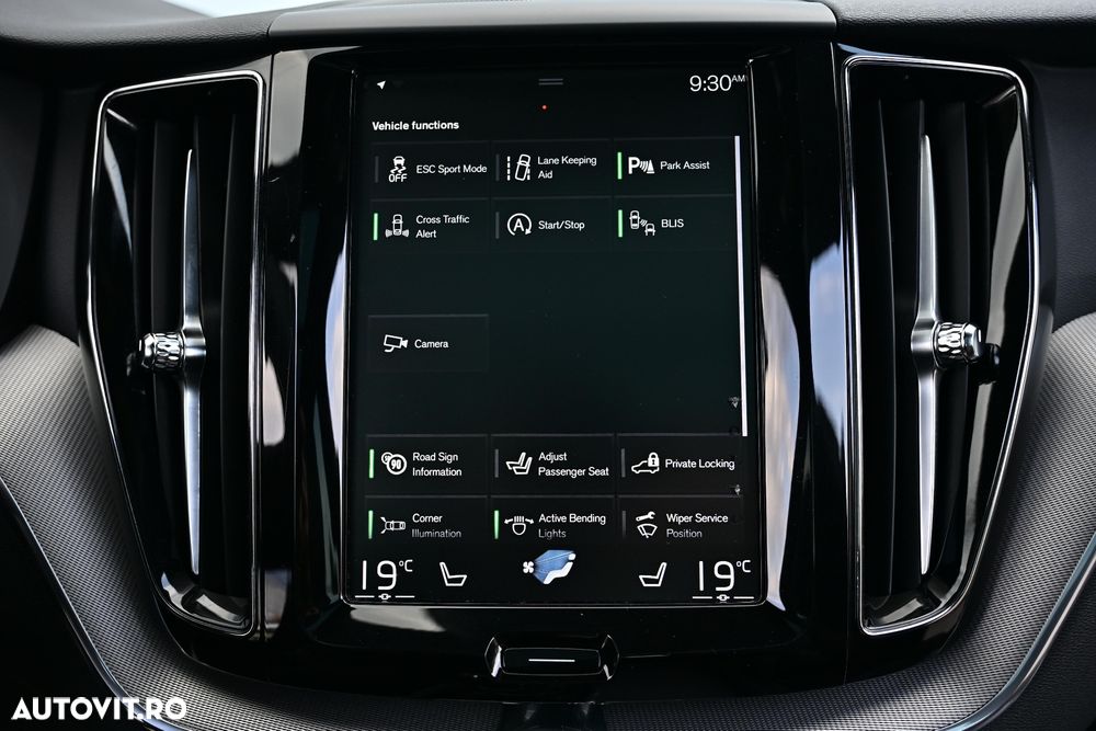 Volvo XC 60 T6 AWD Geartronic RDesign - 38