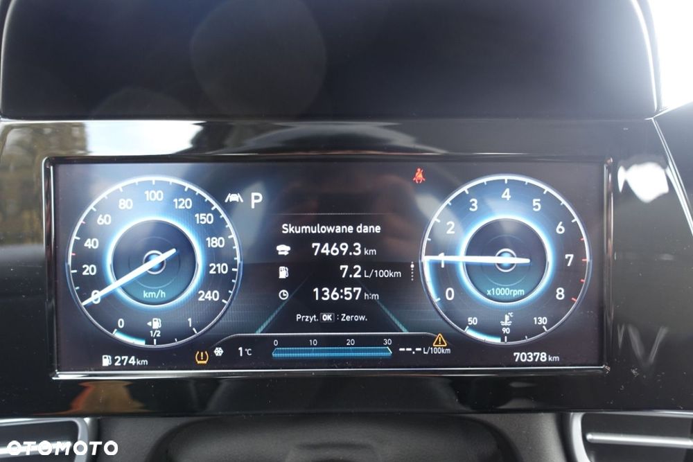 Hyundai Elantra - 12