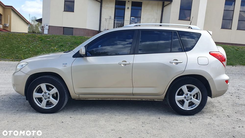 Toyota RAV4 2.2 D-4D 4x4 Sol - 4