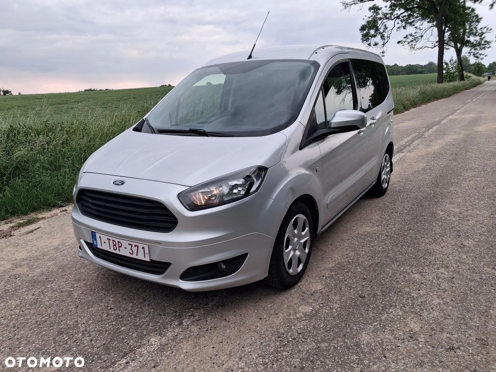 Ford Tourneo Courier 1.0 EcoBoost Ambiente - 9