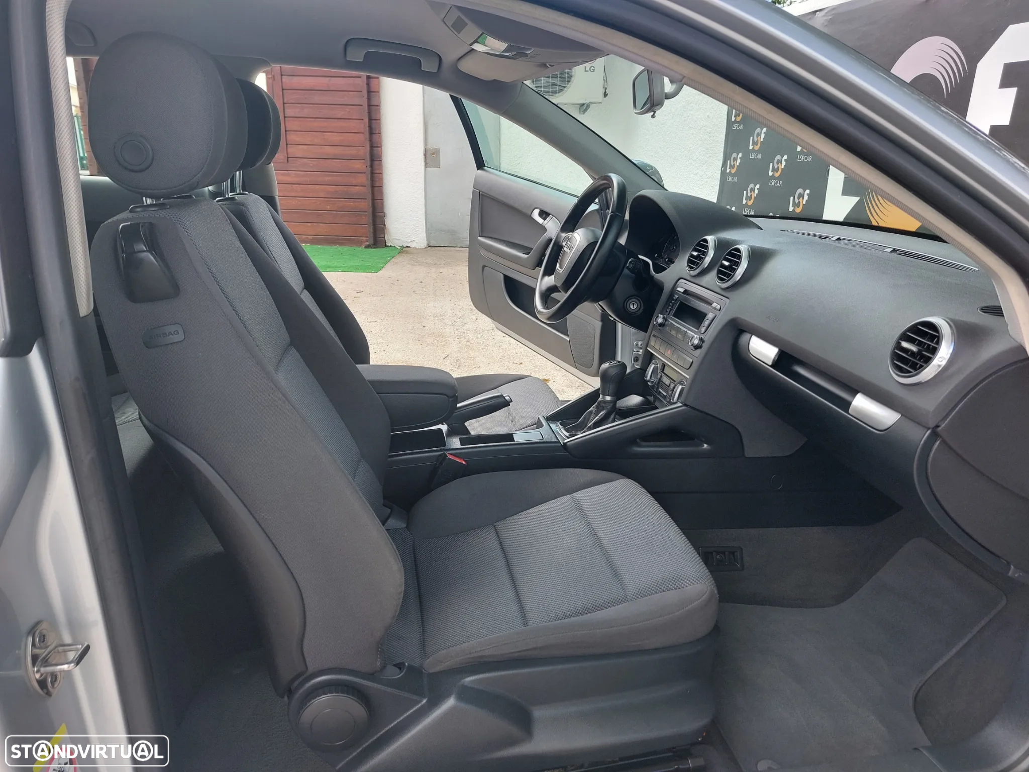 Audi A3 1.6 TDI Attraction - 11