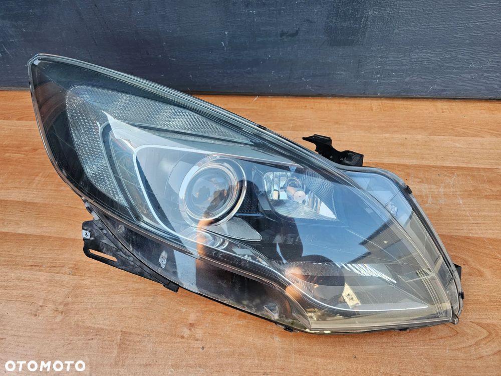 LAMPA PRAWA PRZEDNIA PRAWY PRZÓD BIXENON OPEL ZAFIRA C EUROPA PRZED LIFT 13399861