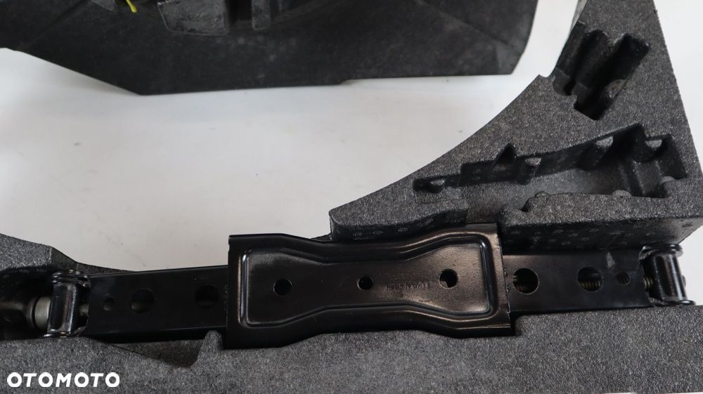 RANGE ROVER VELAR L560 WKŁAD KOŁA STYROPIAN NARZĘDZIA J8A2-19G381-BD - 6