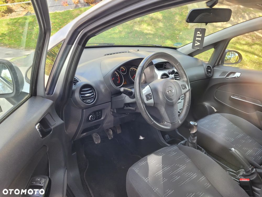 Opel Corsa 1.4 16V Satellite - 7