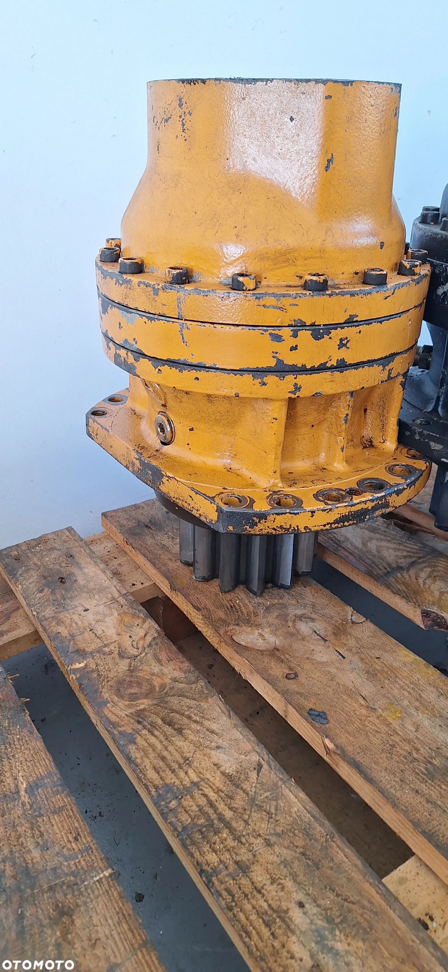 Reduktor obrotu Case 888 988 1088 - 1