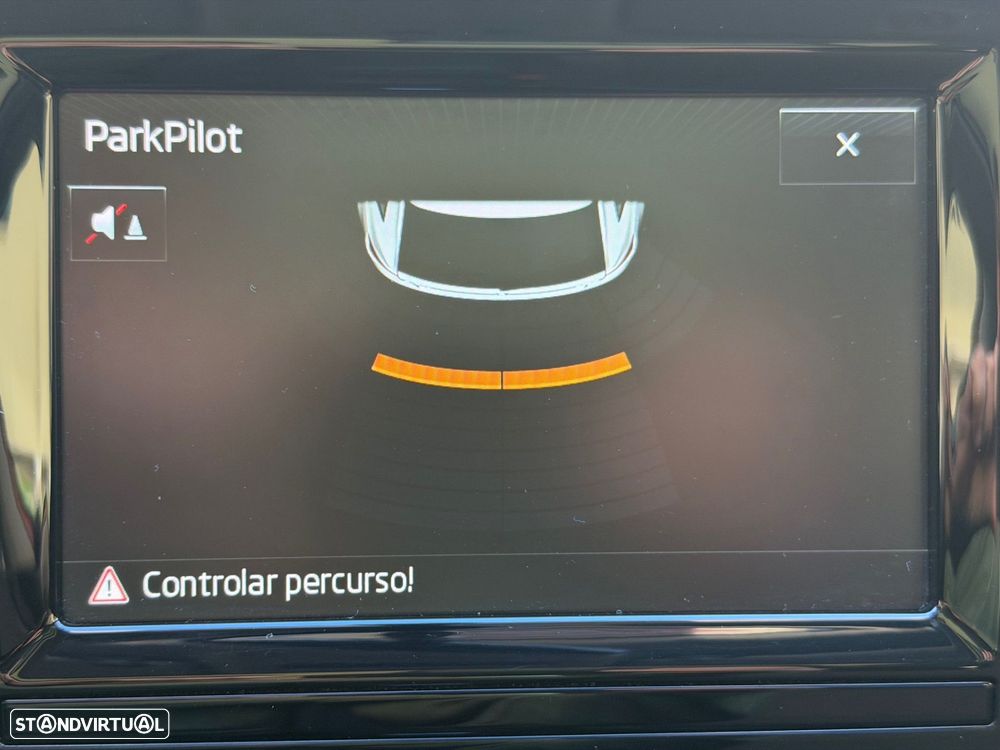 Skoda Rapid Spaceback 1.4 TDI DSG Style - 41