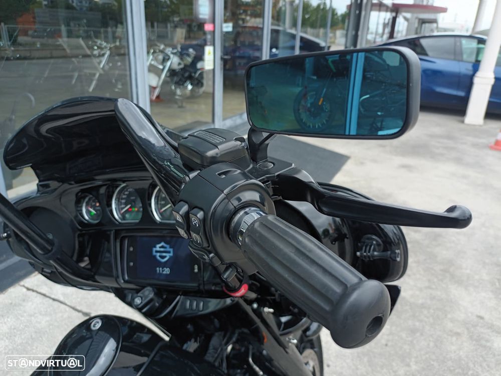 Harley-Davidson FLHXS Street Glide Special - 17