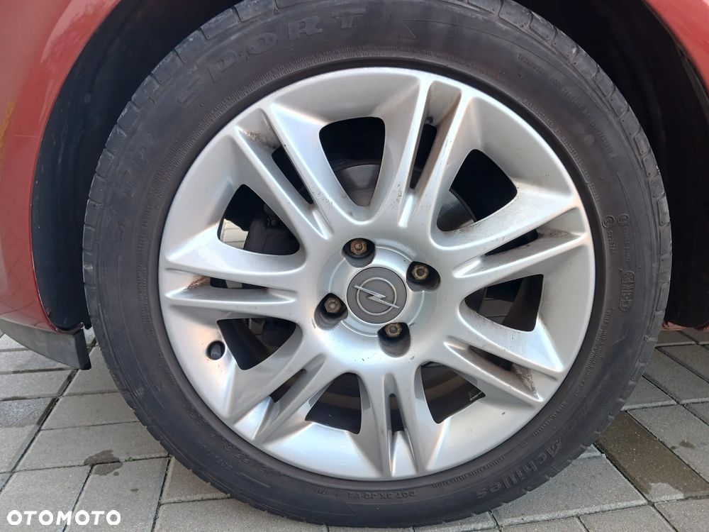 Opel Corsa 1.4 16V 150 Jahre - 11