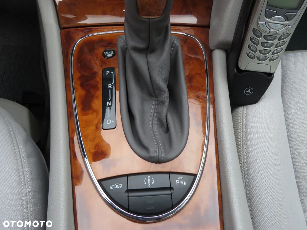 Mercedes-Benz Klasa E 320 Elegance - 25