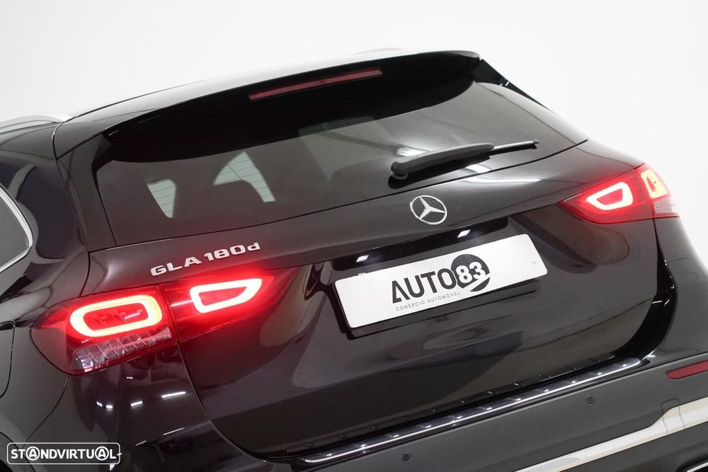 Mercedes-Benz GLA 180 d AMG Line - 16