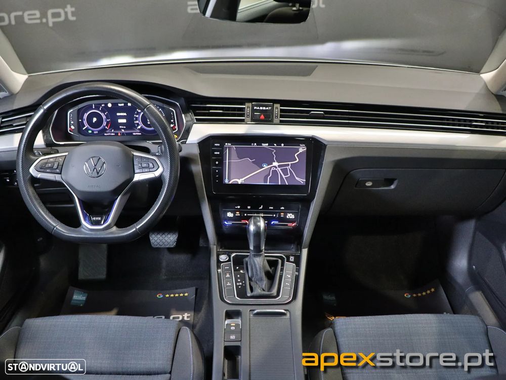 VW Passat Variant - 5