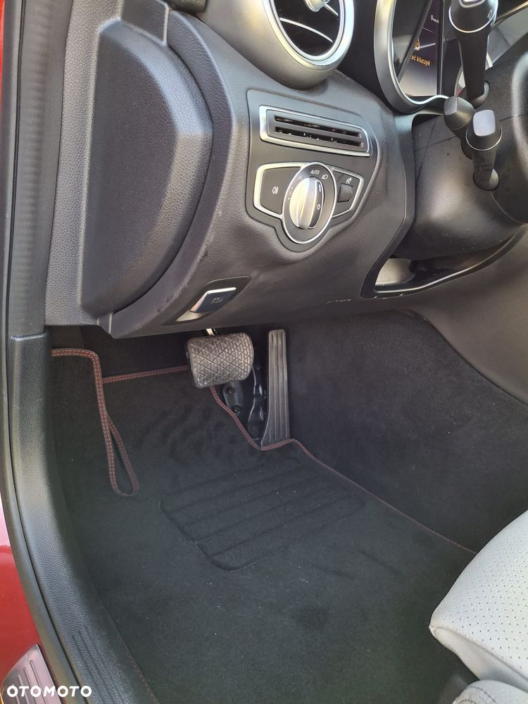 Mercedes-Benz Klasa C 300 7G-TRONIC - 13