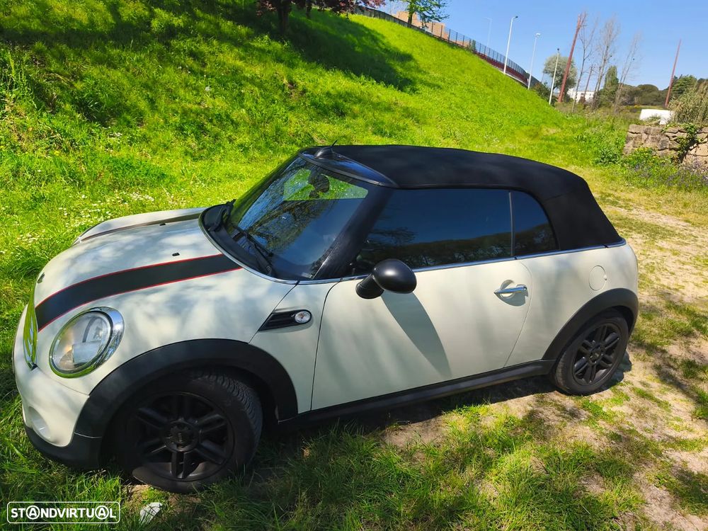 MINI Cabrio Cooper D - 14