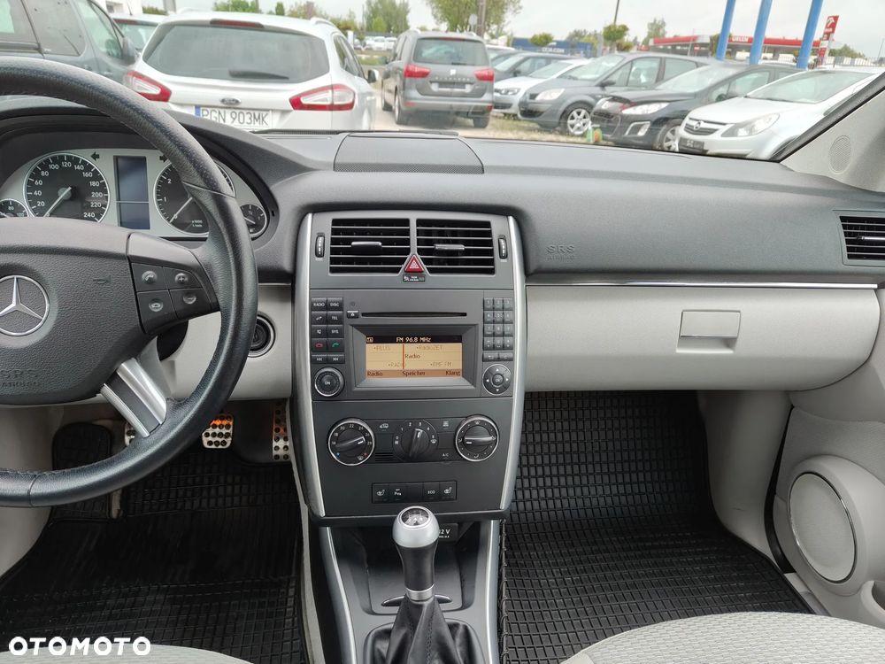 Mercedes-Benz Klasa B 150 Special Edition - 25