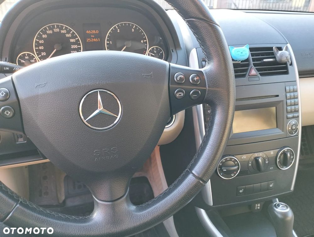 Mercedes-Benz Klasa A 180 CDI Autotronic Avantgarde DPF Special Edition - 4