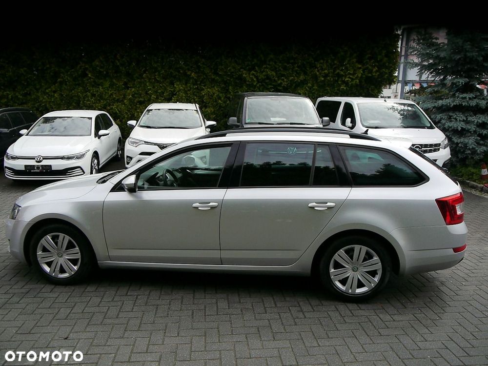 Skoda Octavia 2.0 TDI Sportline - 10