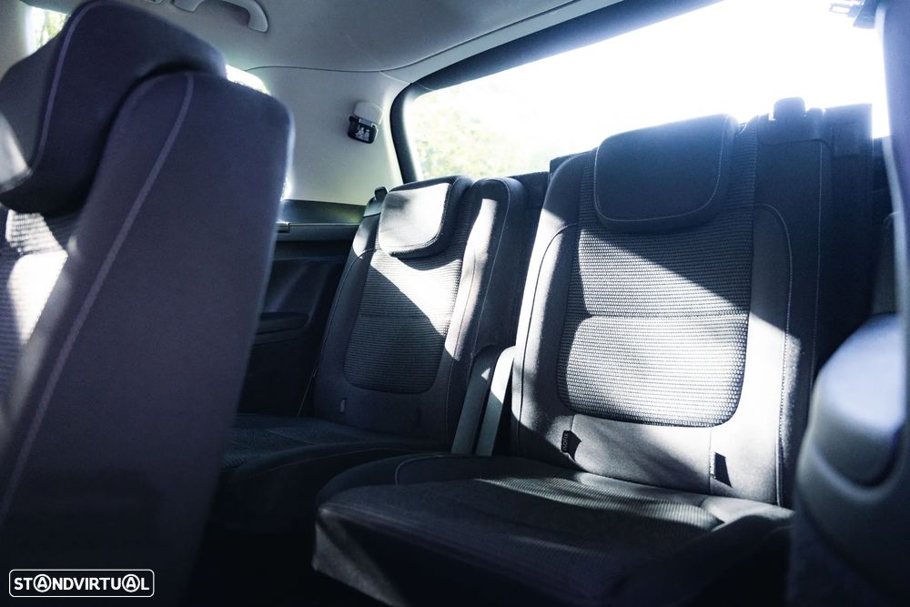 VW Sharan 2.0 TDI Blue Confortline DSG - 31