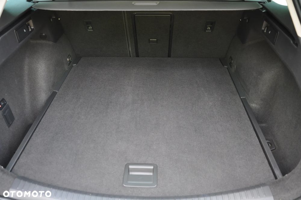 Seat Leon 2.0 TDI DSG Xcellence - 30