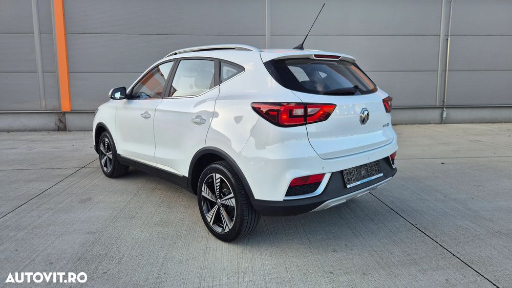 MG ZS EV Luxury - 34