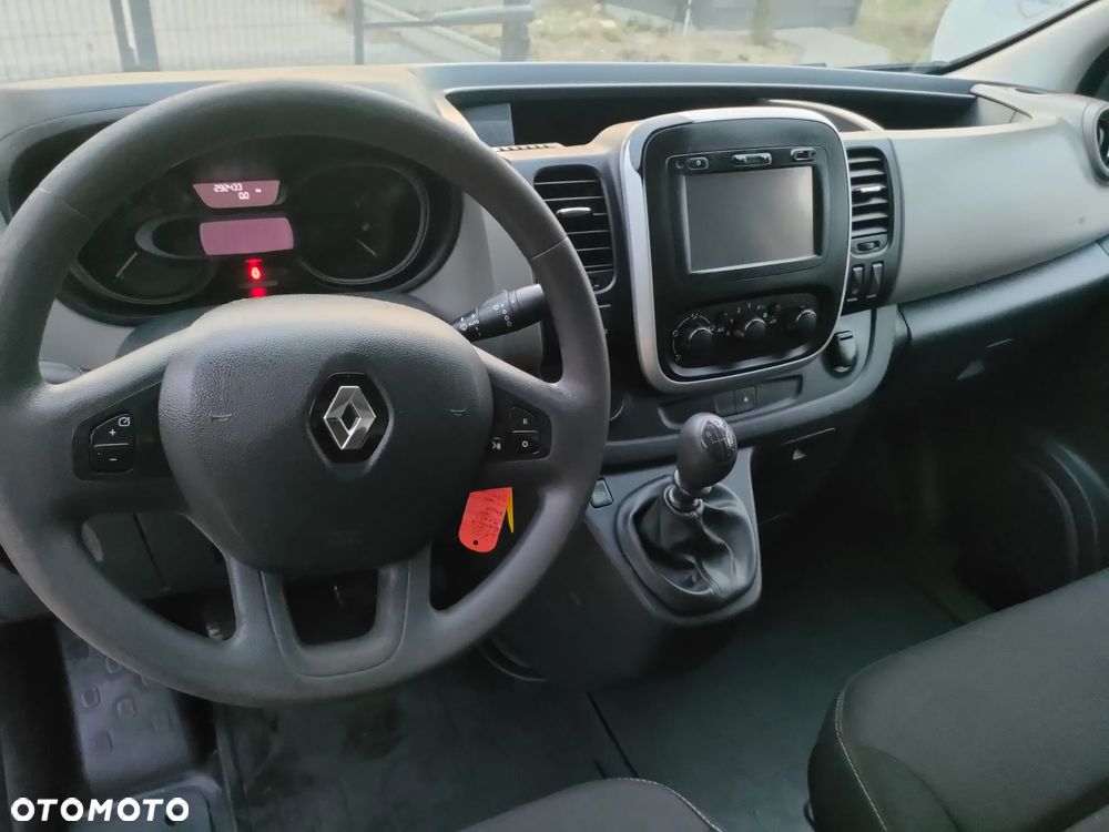 Renault TRAFIC  2016r 1,6 DCI 120KM BEZ ADBLUE L2H1LONG BRUTTO VAT 23% KLIMA - 15
