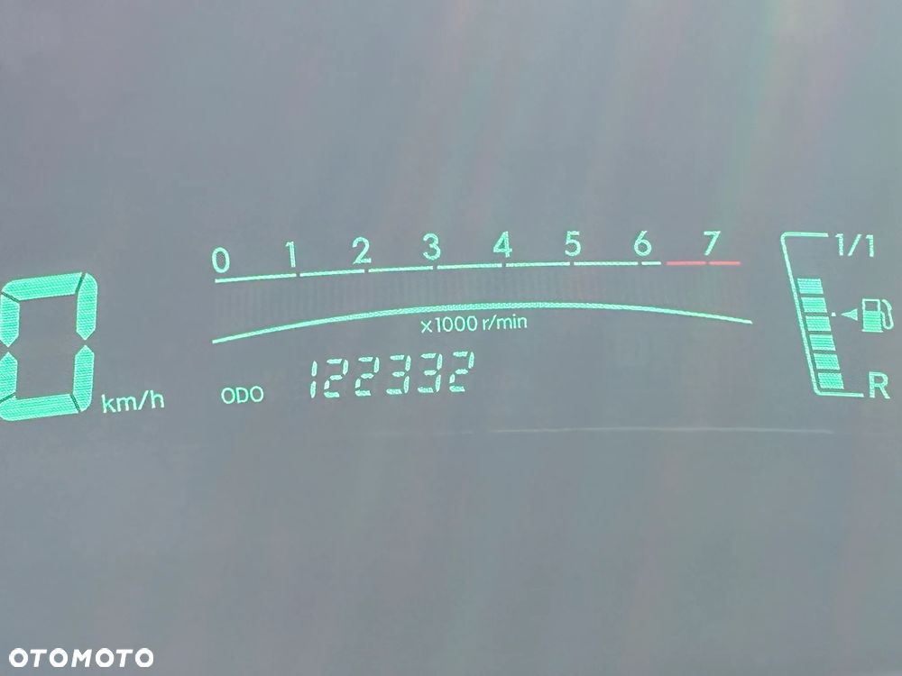 Toyota Yaris 1.3 Terra Gold - 10